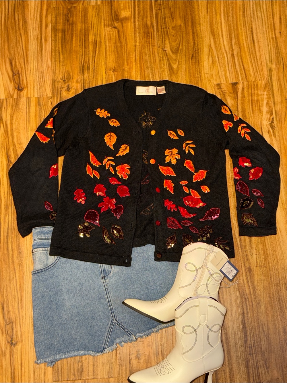 Jane’s closet women’s medium black cardigan sweater knit fall leaves autumn